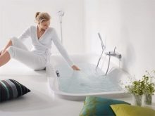 Змішувач для ванної Hansgrohe: вибираємо моделі з довгим виливом, з кріпленням на борт і термостатом, комплект 3 в 1 і підлоговий